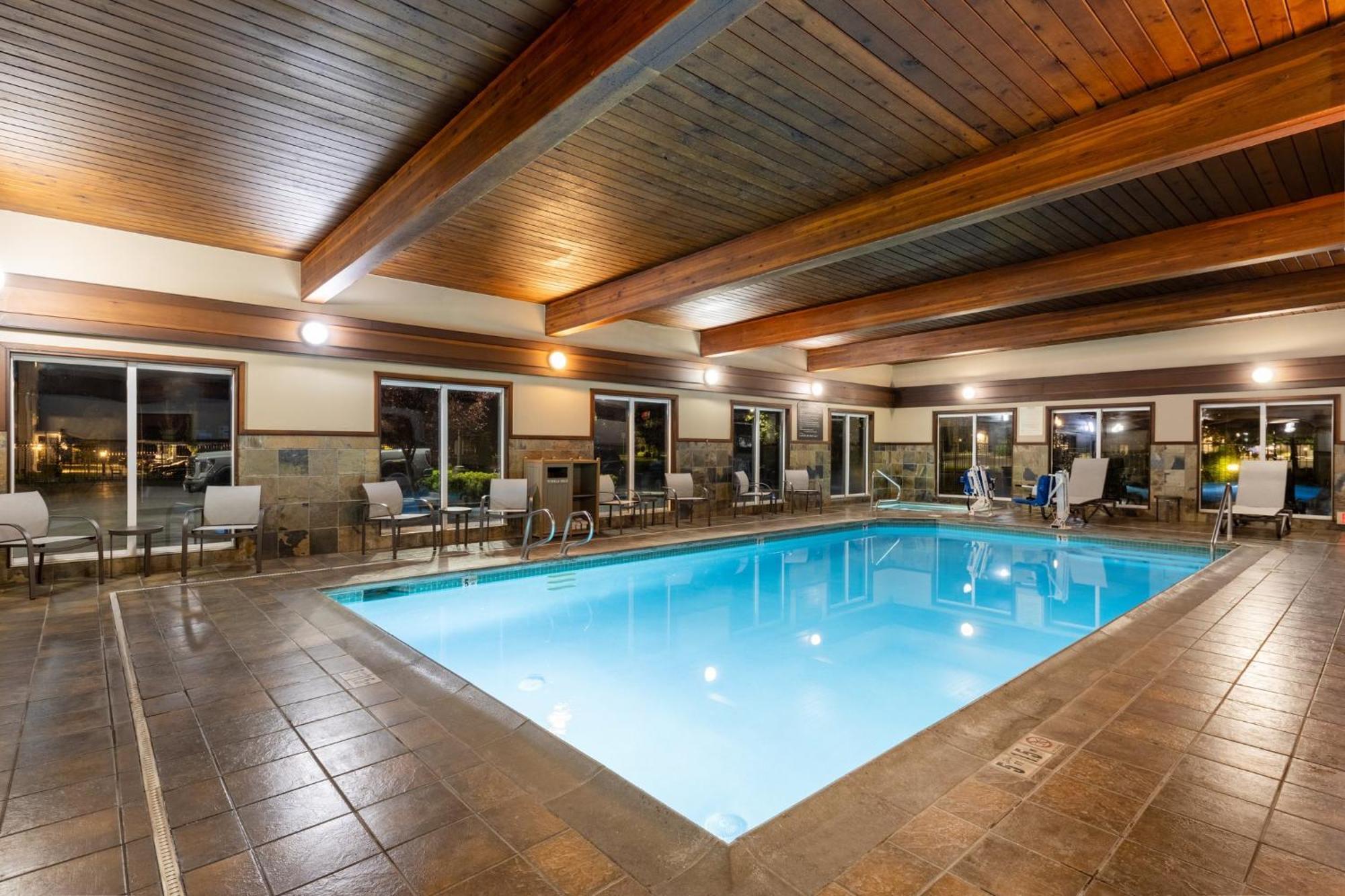 Holiday Inn Express Vancouver North By Ihg Eksteriør bilde